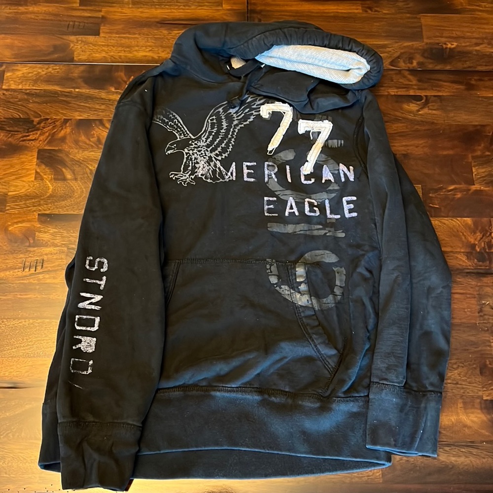 American Eagle Men’s hoodie. Size XL. Purchased new.